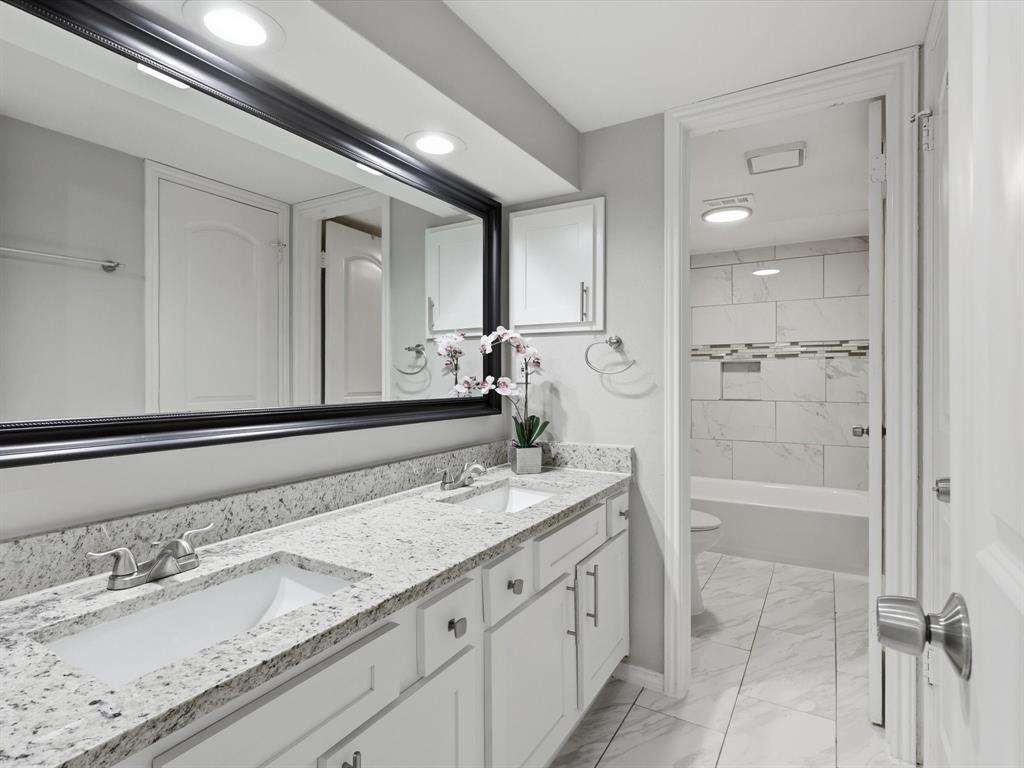 411 Pebble Way, Unit 148 Arlington, TX 76006 - Photo 2 of 27