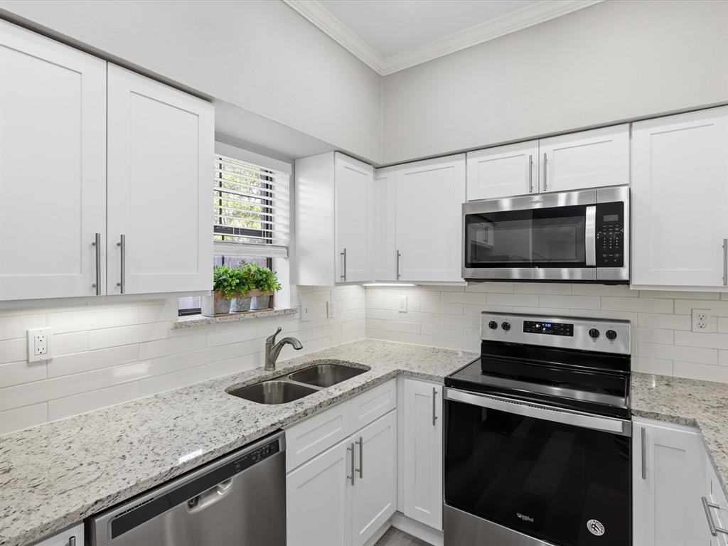 411 Pebble Way, Unit 148 Arlington, TX 76006 - Photo 7 of 27