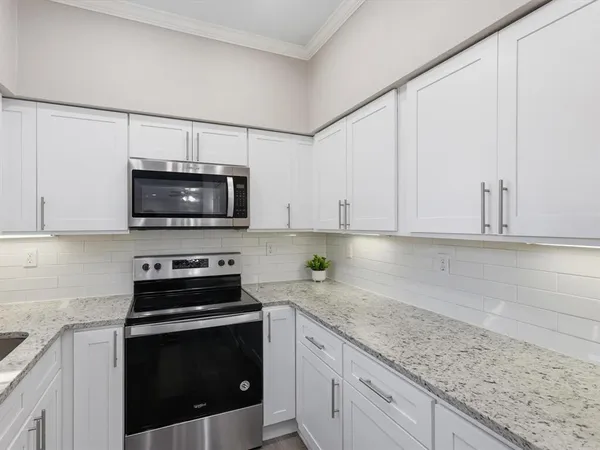 $189,000 | 411 Pebble Way, Unit 148, Arlington, TX 76006