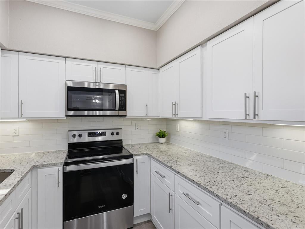 411 Pebble Way, Unit 148 Arlington, TX 76006 - Photo 8 of 27