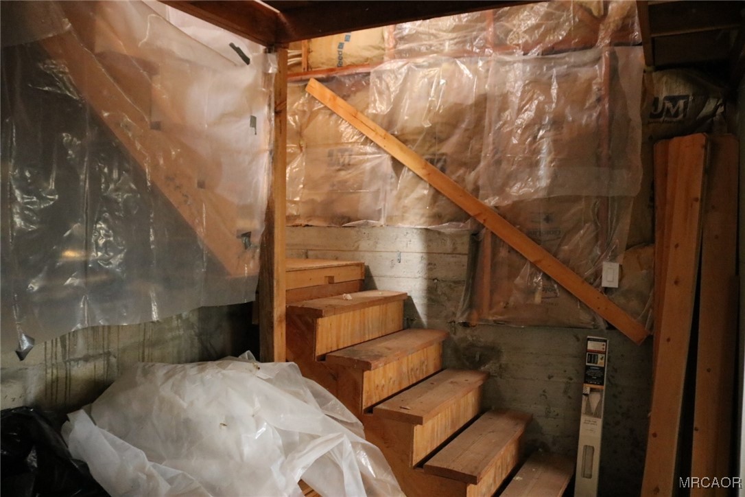 1247 Piney Ridge Place Fawnskin, CA 92333 - Photo 25 of 37 a view of entryway