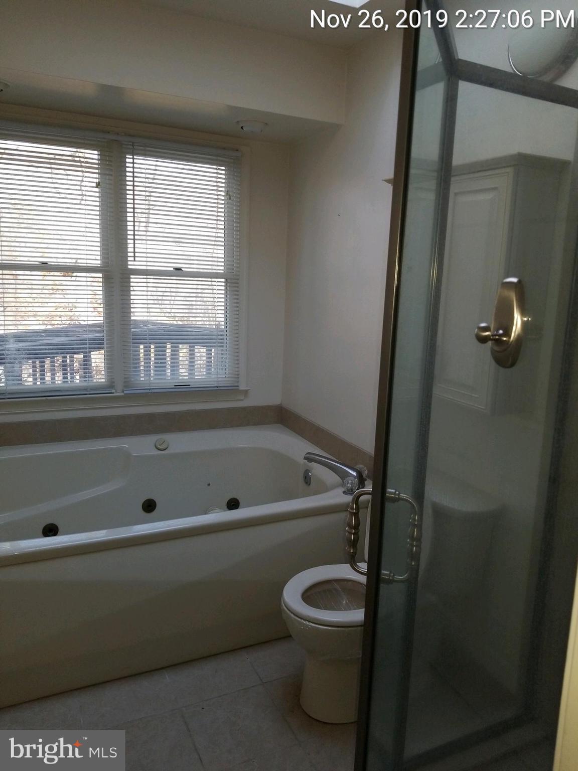 8190 Sycamore Road Lusby, MD 20657 - Photo 4 of 13 Bath 1