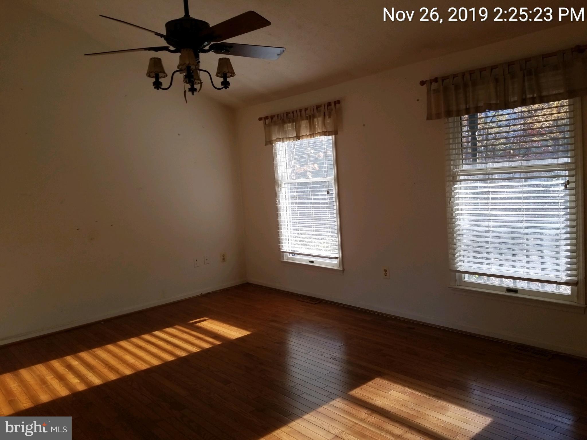 8190 Sycamore Road Lusby, MD 20657 - Photo 7 of 13 Living room