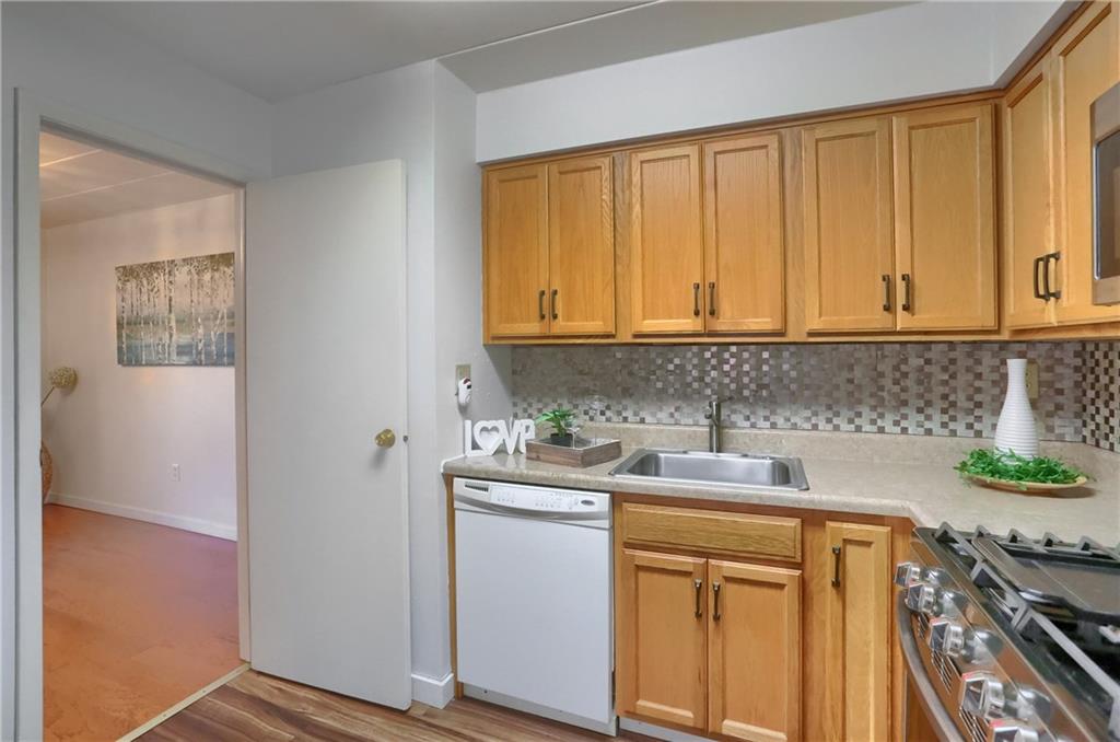 5 Bayard Road, Unit 412 Pittsburgh, PA 15213 - Photo 18 of 48 Gallery Image 18
