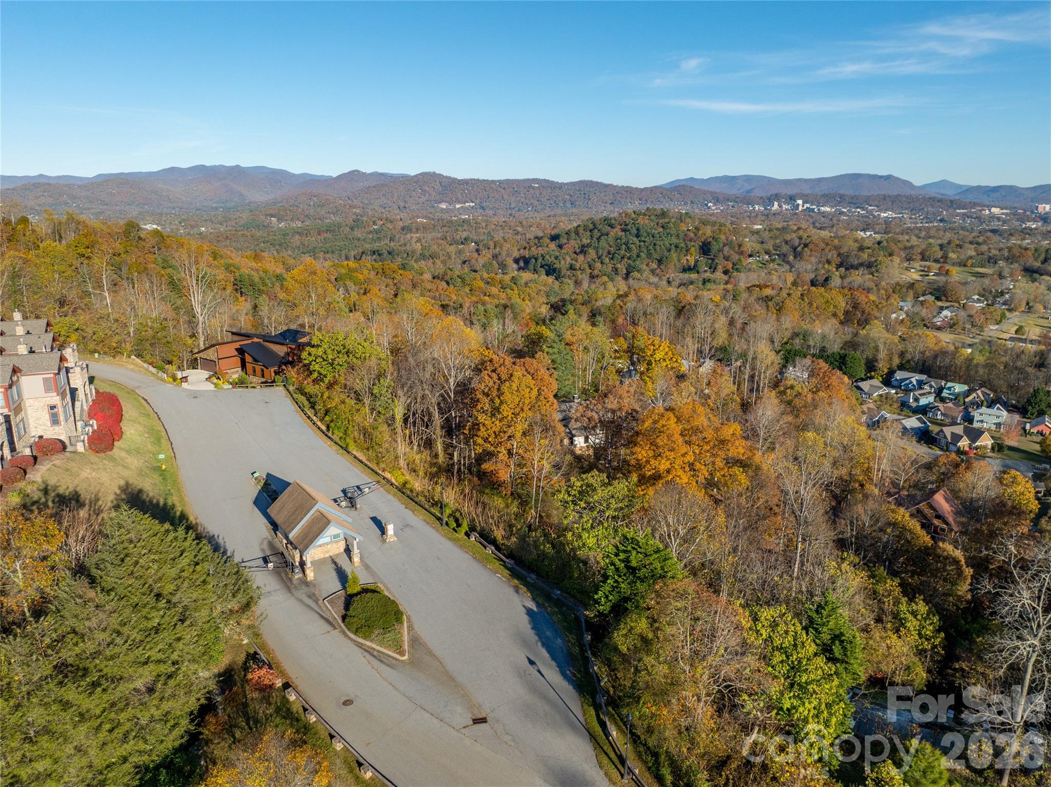 41 Ben Lippen School Road Asheville, NC 28806 - Photo 2 of 40