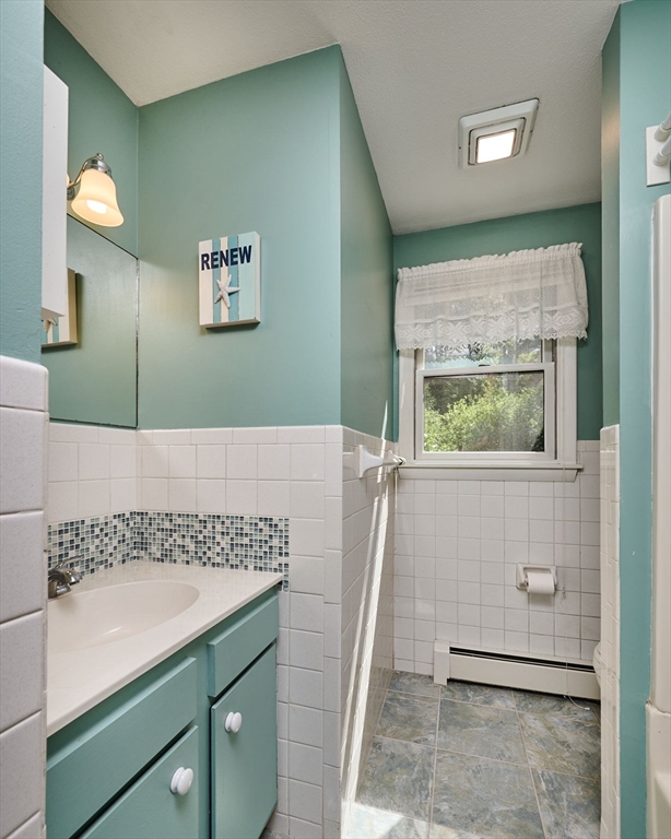 20 Cook Road Easthampton, MA 01027 - Photo 16 of 37