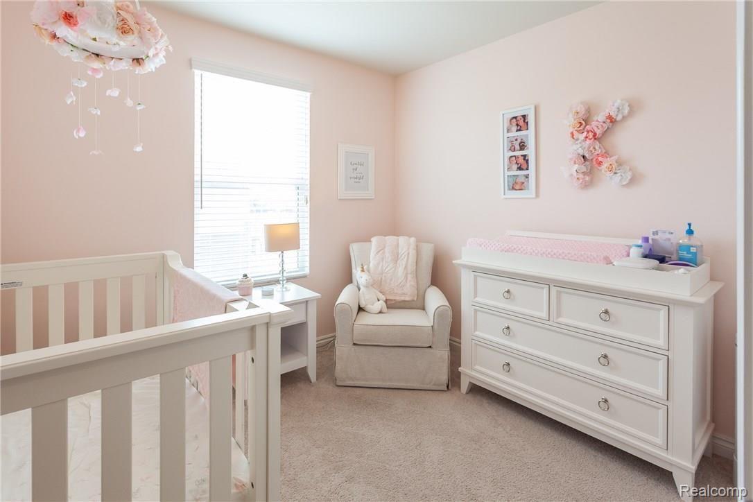 2617 Helmsdale Circle, Unit 62 Rochester, MI 48307 - Photo 21 of 32 Guest Room