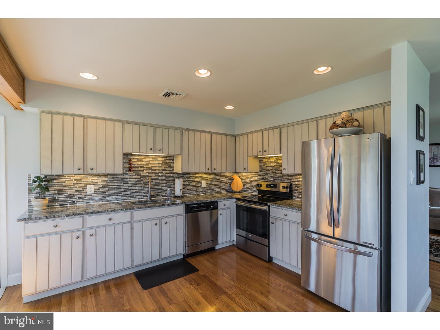 318 Moyer Road Perkasie, PA 18944 - Photo 8 of 25