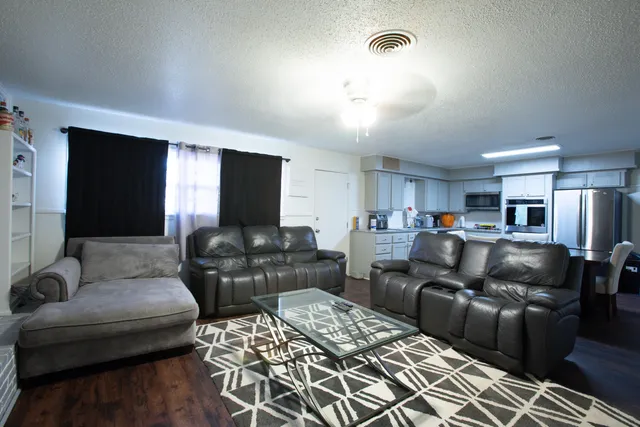 $2,100 | 5426 9th Street, Lubbock, TX 79416