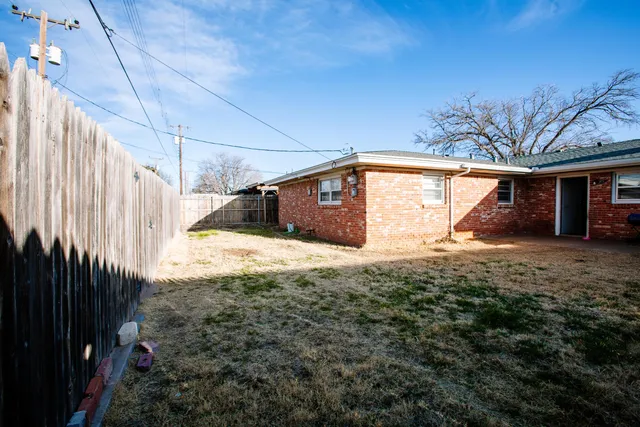 $2,100 | 5426 9th Street, Lubbock, TX 79416