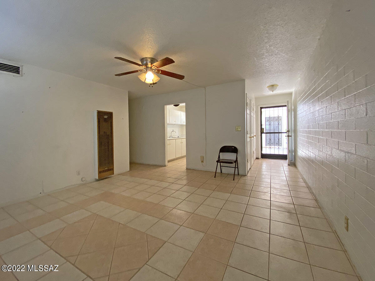 1755 South Jones Boulevard, Unit R108 Tucson, AZ 85713 - Photo 3 of 19