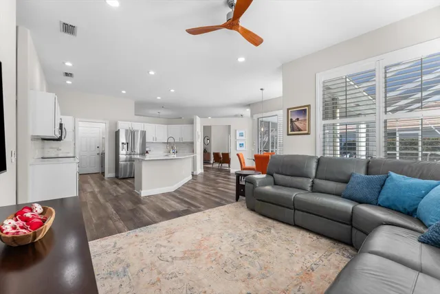 $999,900 | 6073 Winding Lake Drive, Jupiter, FL 33458