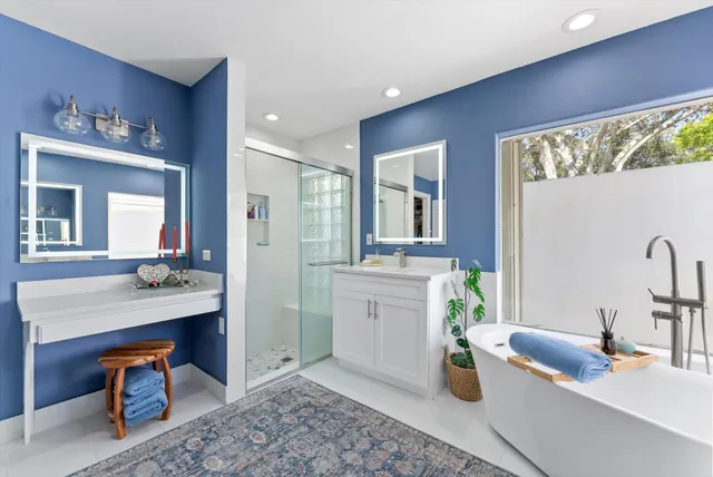 $999,900 | 6073 Winding Lake Drive, Jupiter, FL 33458