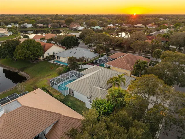 $999,900 | 6073 Winding Lake Drive, Jupiter, FL 33458