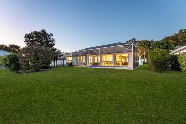 $999,900 | 6073 Winding Lake Drive, Jupiter, FL 33458
