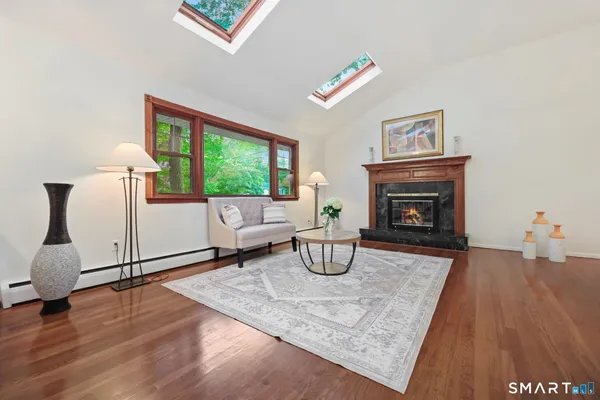 $835,000 | 8 Dorset Road, Norwalk, CT 06851