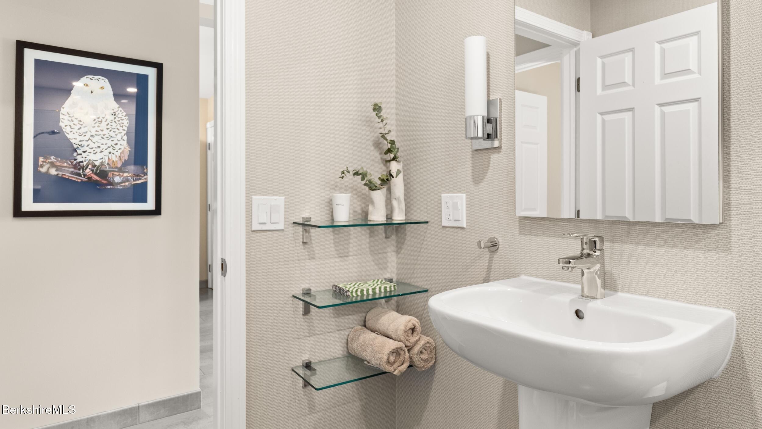 13 Taconic Avenue Lenox, MA 01240 - Photo 44 of 82 Full Bathroom on First Floor