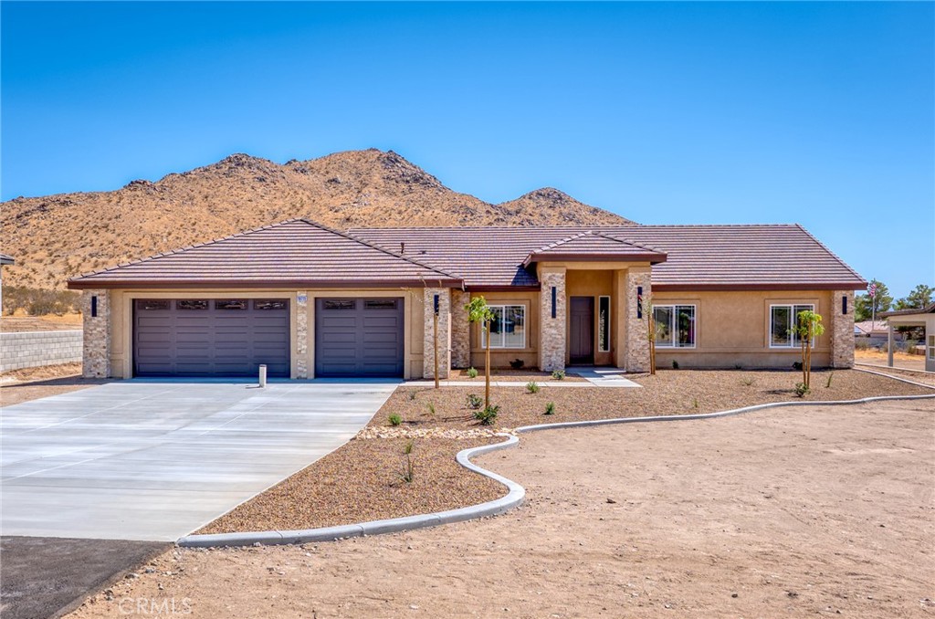 19715 Roanoke Road Apple Valley, CA 92307 - Photo 5 of 60 Gallery Image 5
