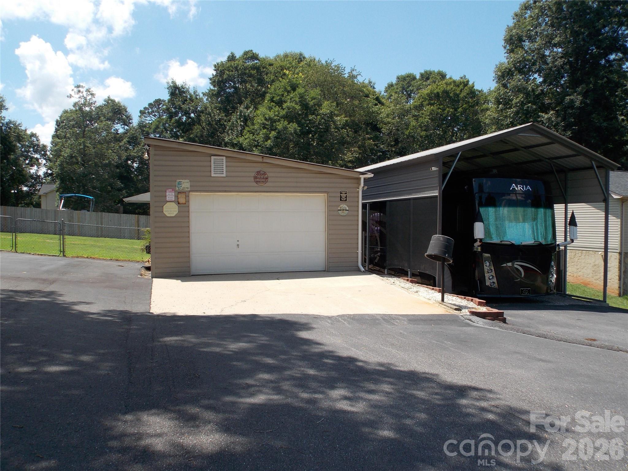 4249 Beach Road Hudson, NC 28638 - Photo 3 of 8