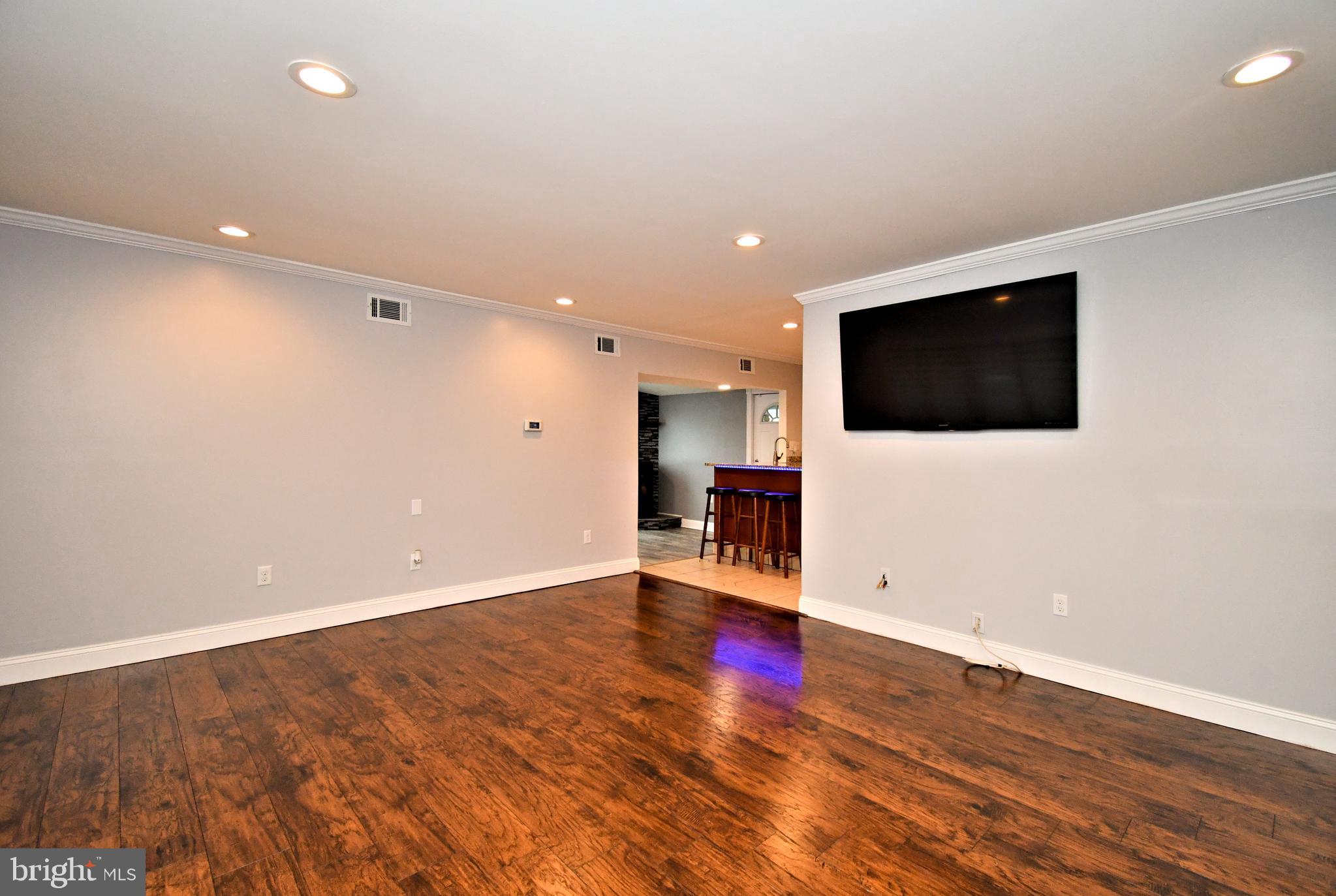 37 Peony Road Levittown, PA 19056 - Photo 7 of 66 Gallery Image 7