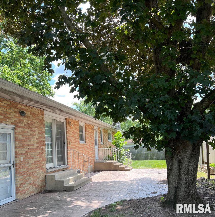 301 West Lake Shore Drive Springfield, IL 62703 - Photo 9 of 34 Gallery Image 9