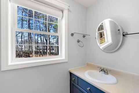 $529,000 | 3 Pemigewasset Circle, Derry, NH 03038