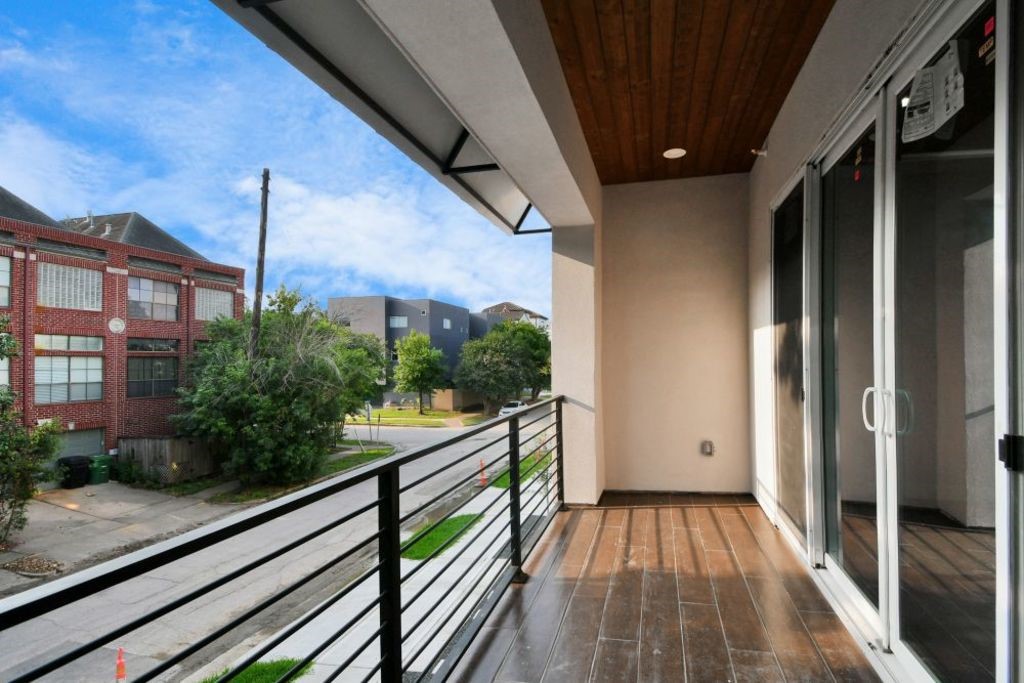 1320 Eberhard Street Houston, TX 77019 - Photo 23 of 45