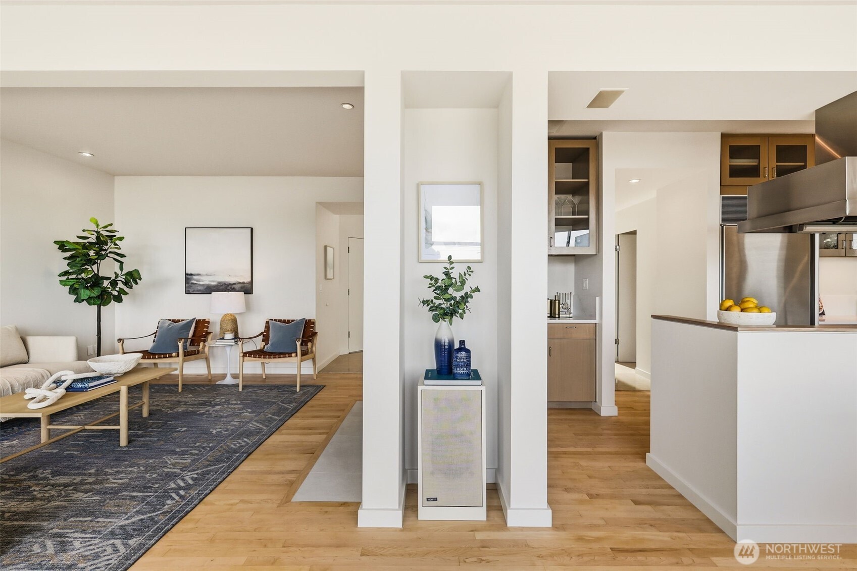 3607 West Commodore Way Seattle, WA 98199 - Photo 16 of 37 Gallery Image 16