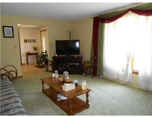 4681 Ridgewood Road East Springfield, OH 45503 - Photo 11 of 25