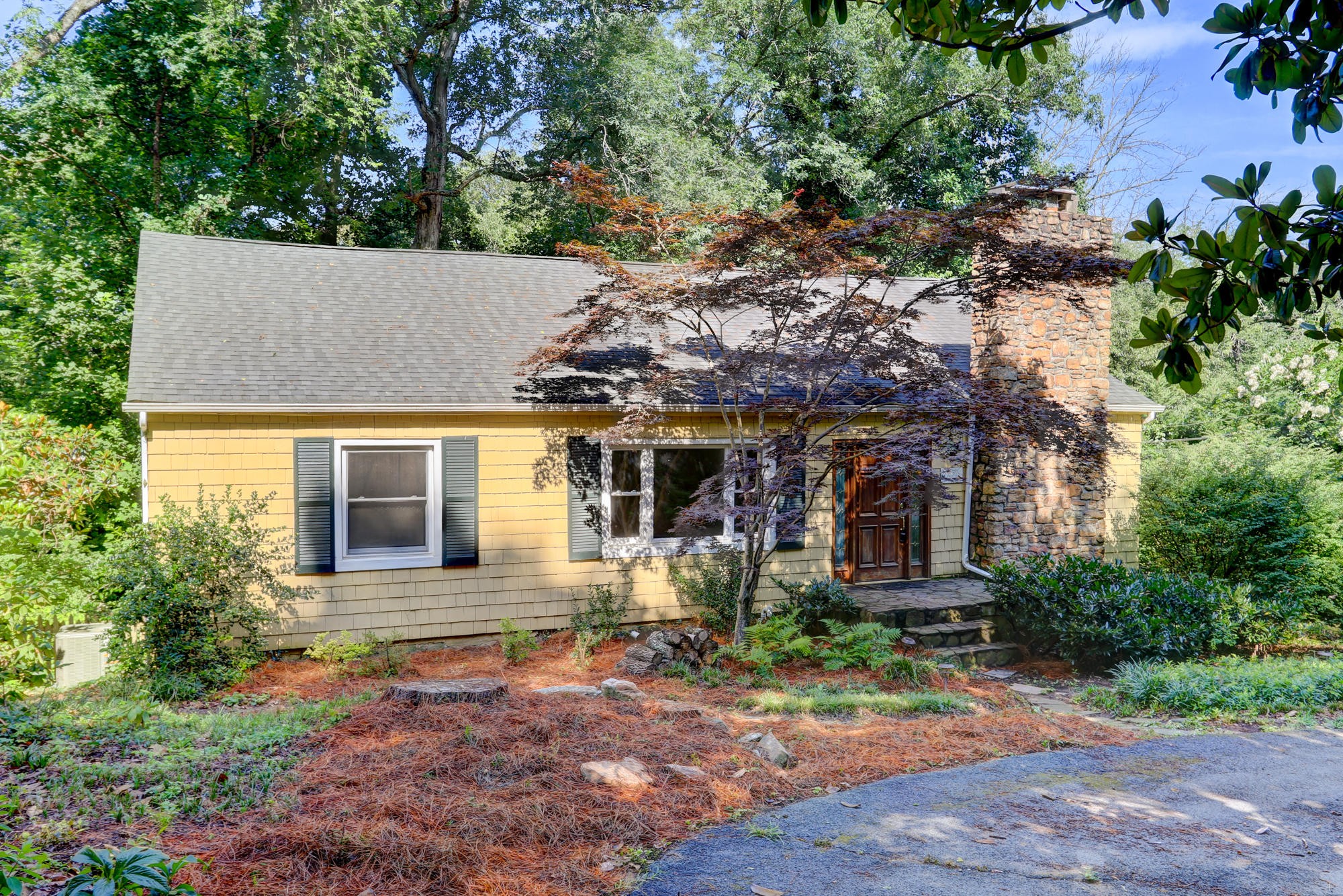 1521 Duncan Road Knoxville, TN 37919 - Photo 1 of 32 Gallery Image 1