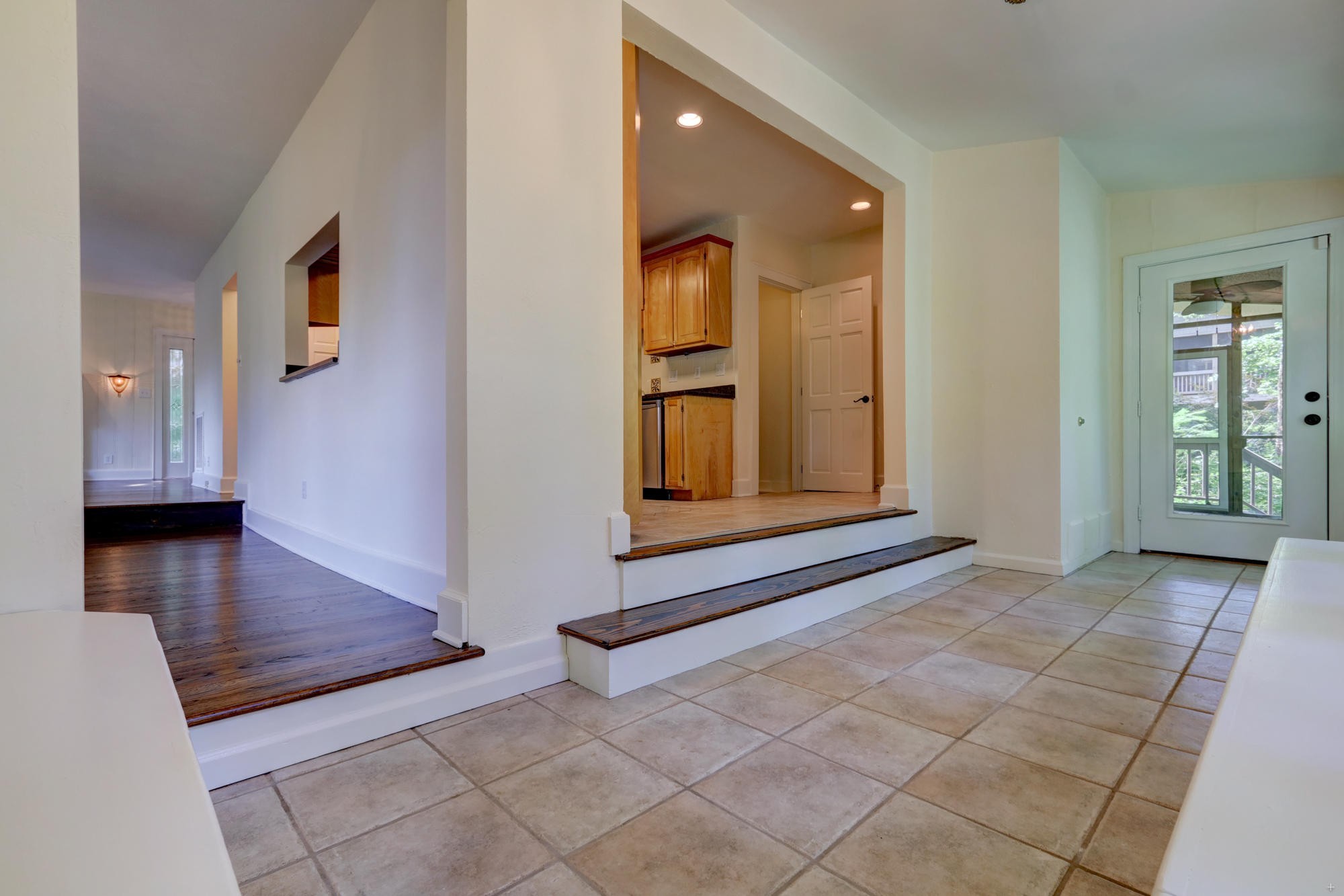 1521 Duncan Road Knoxville, TN 37919 - Photo 11 of 32 Gallery Image 11