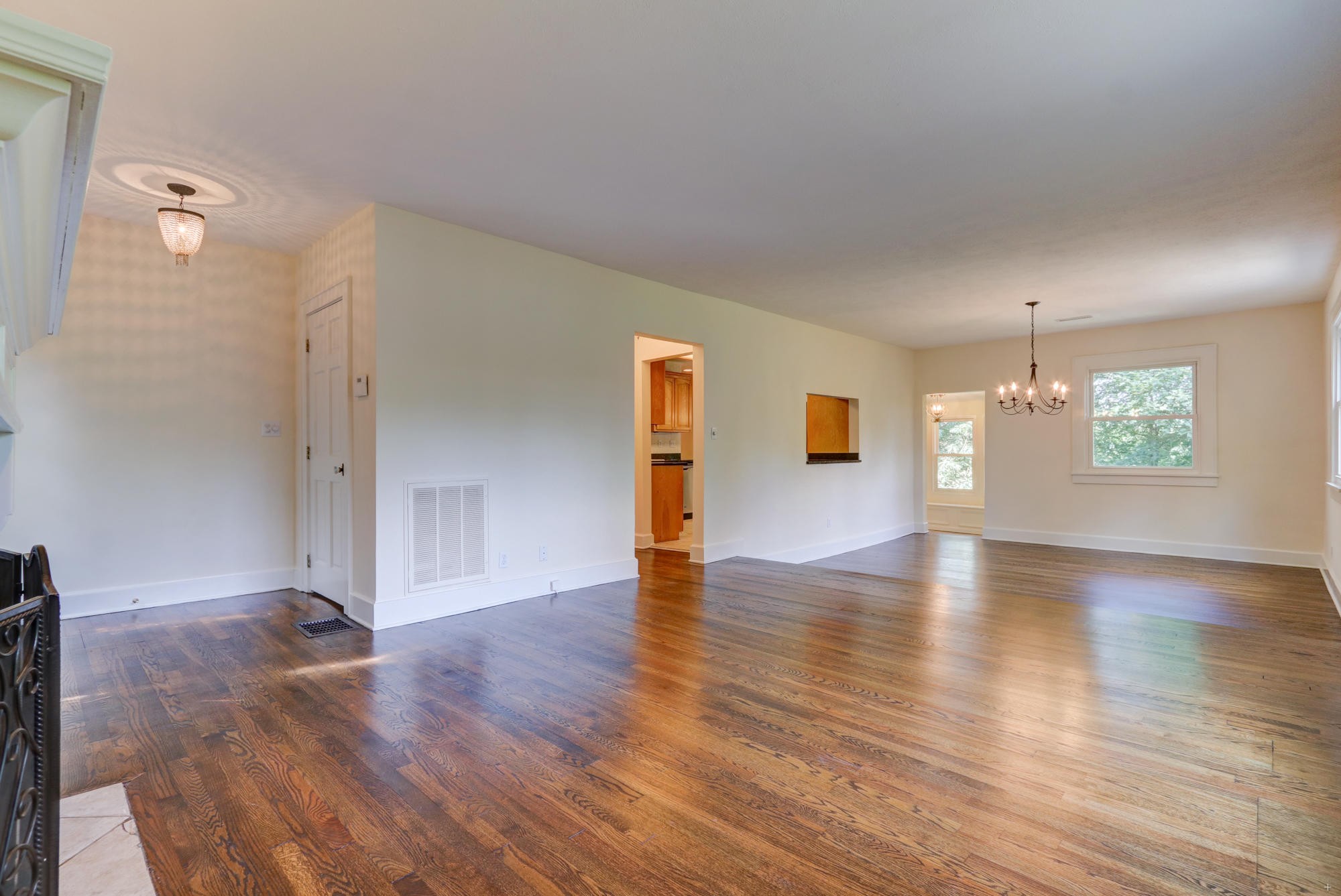 1521 Duncan Road Knoxville, TN 37919 - Photo 6 of 32 Gallery Image 6