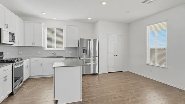 $2,300 | 1625 Brimhurst Drive, Leander, TX 78641