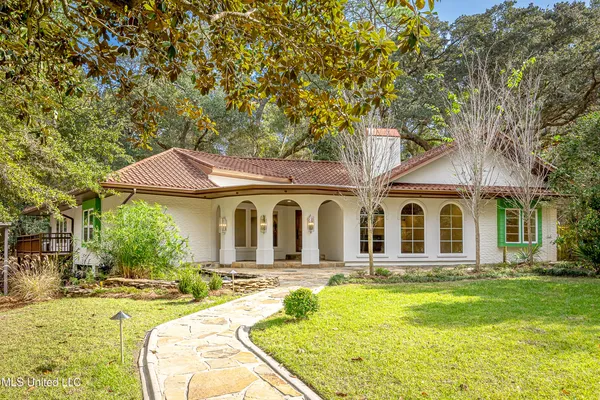 $1,398,990 | 132 Pine Drive, Ocean Springs, MS 39564