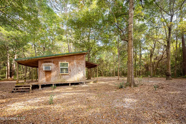 $1,500,000 | 132 Pine Drive, Ocean Springs, MS 39564