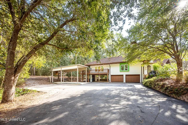 $1,500,000 | 132 Pine Drive, Ocean Springs, MS 39564