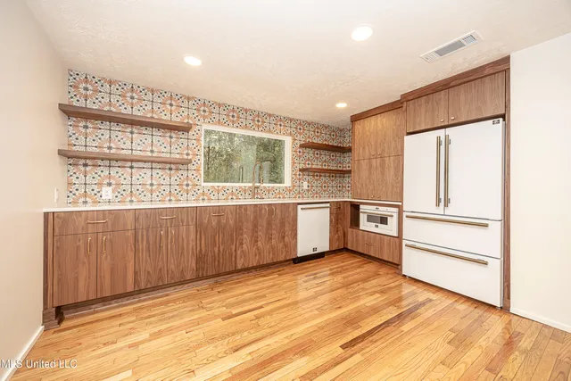 $1,500,000 | 132 Pine Drive, Ocean Springs, MS 39564