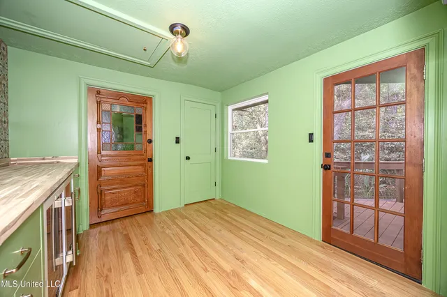 $1,500,000 | 132 Pine Drive, Ocean Springs, MS 39564