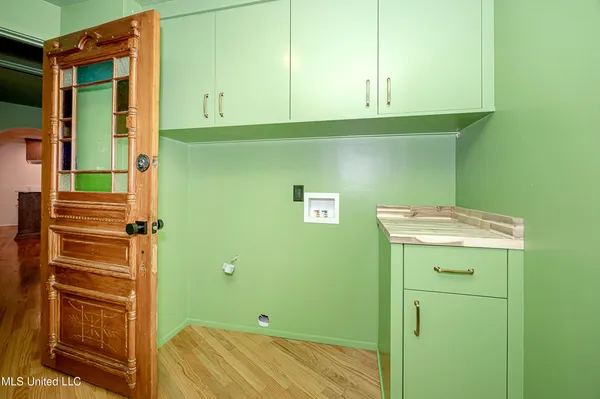 $1,398,990 | 132 Pine Drive, Ocean Springs, MS 39564