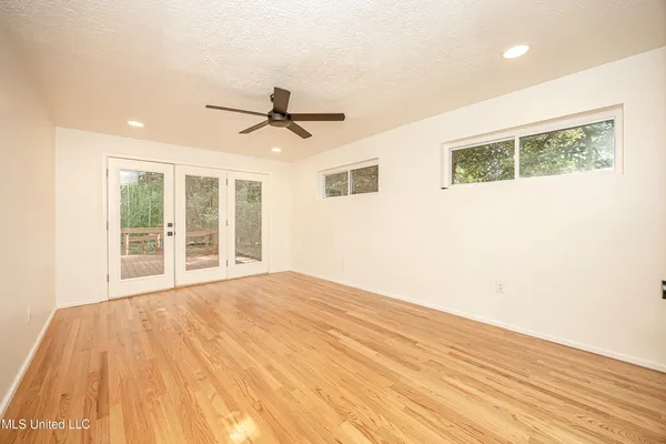 $1,398,990 | 132 Pine Drive, Ocean Springs, MS 39564