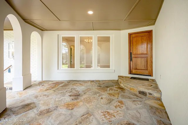 $1,500,000 | 132 Pine Drive, Ocean Springs, MS 39564