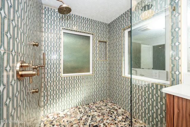 $1,500,000 | 132 Pine Drive, Ocean Springs, MS 39564