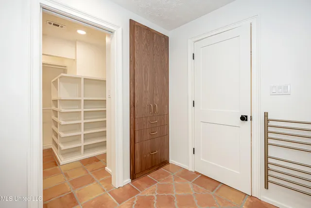 $1,500,000 | 132 Pine Drive, Ocean Springs, MS 39564