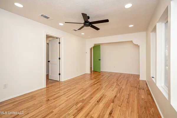 $1,398,990 | 132 Pine Drive, Ocean Springs, MS 39564