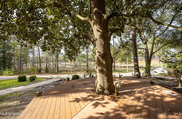 $1,500,000 | 132 Pine Drive, Ocean Springs, MS 39564