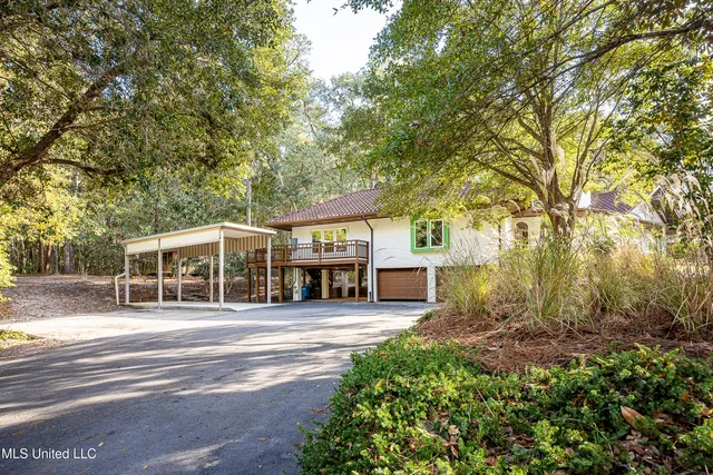$1,500,000 | 132 Pine Drive, Ocean Springs, MS 39564