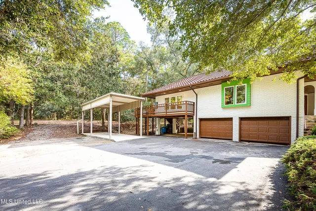 $1,500,000 | 132 Pine Drive, Ocean Springs, MS 39564
