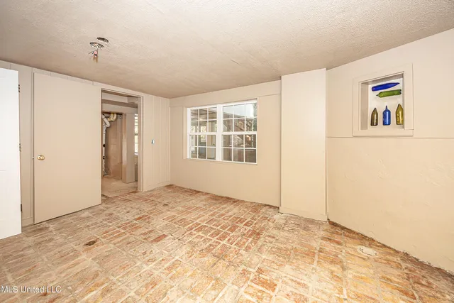 $1,500,000 | 132 Pine Drive, Ocean Springs, MS 39564