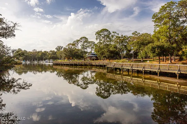 $1,398,990 | 132 Pine Drive, Ocean Springs, MS 39564