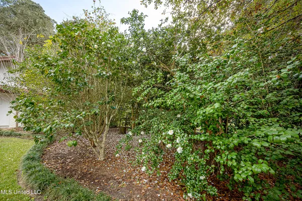 $1,398,990 | 132 Pine Drive, Ocean Springs, MS 39564